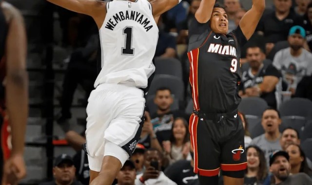 文班亚马谈盖帽的感觉：就像是亲手毁掉了某人的一天