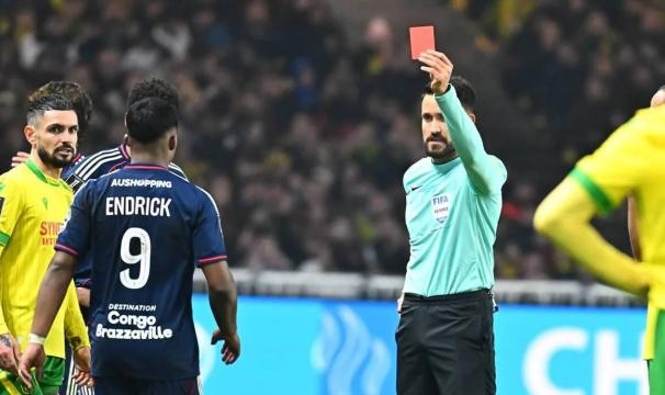 KAIYUN ET-5场5球好状态被打断，皇马外租小将恩德里克染红